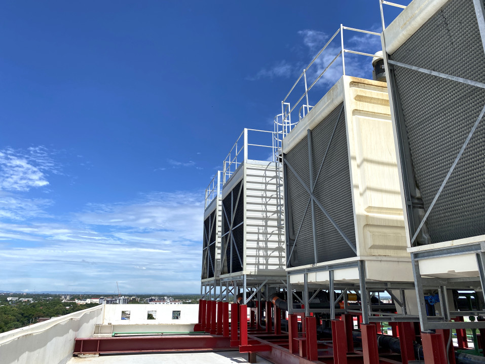Environmentally friendly cooling tower located on the top of a commercial office building